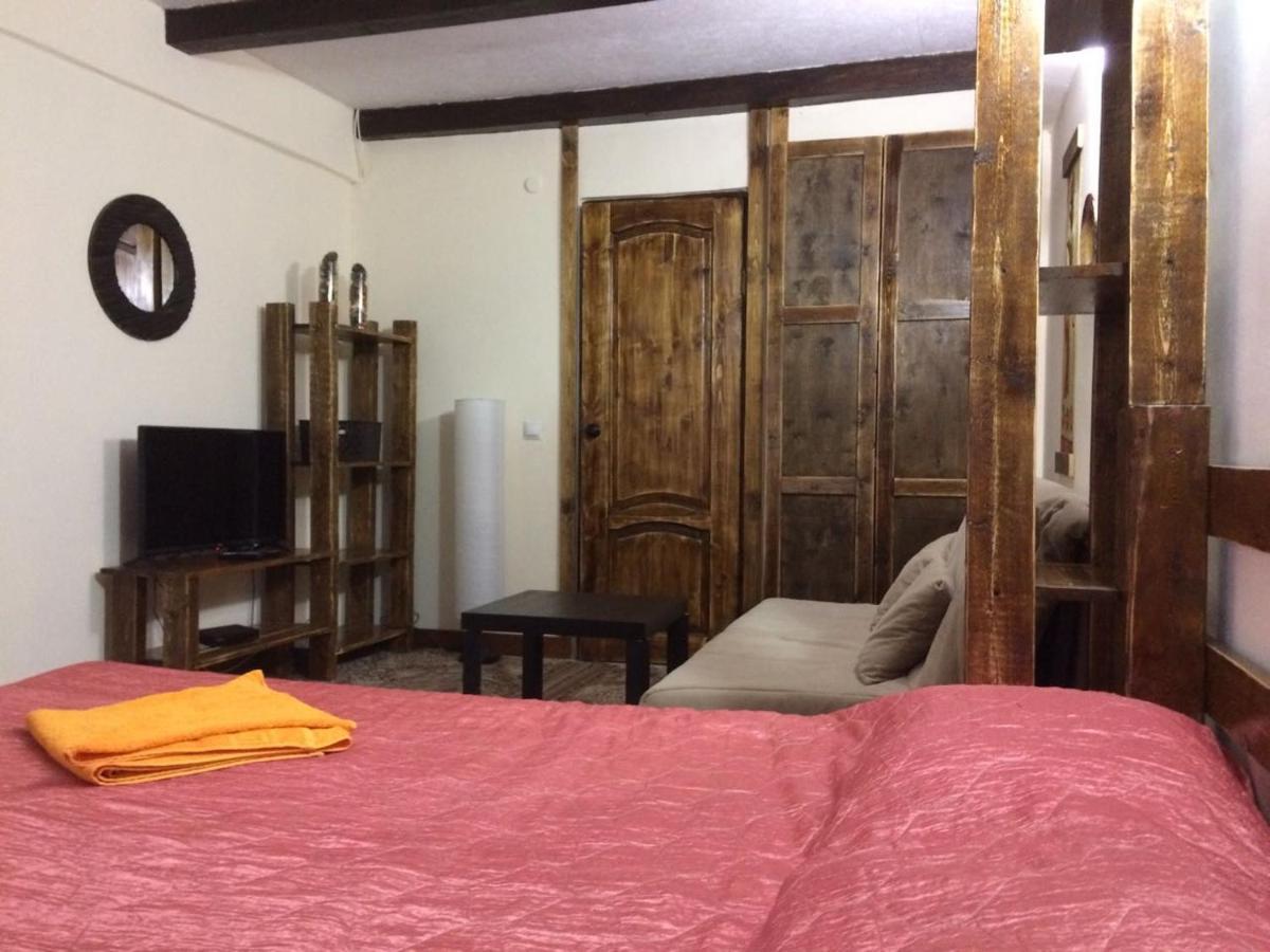 U Palycha Guest House Sukhumi Eksteriør bilde