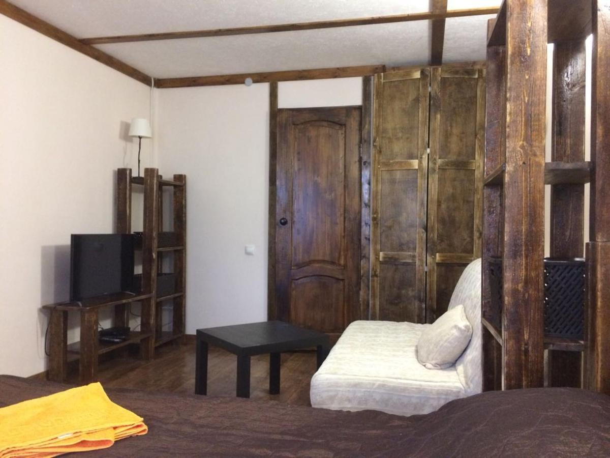 U Palycha Guest House Sukhumi Eksteriør bilde