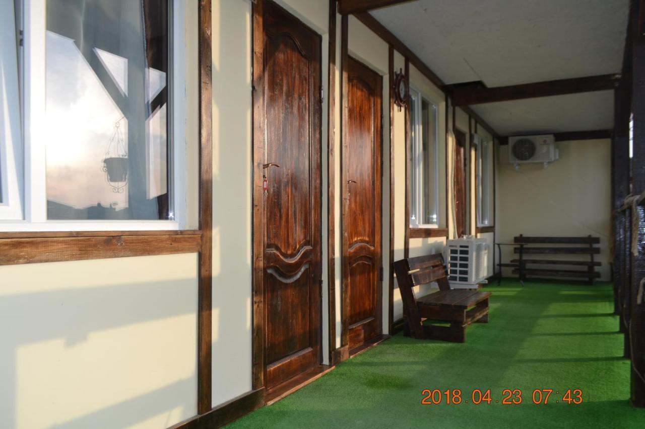 U Palycha Guest House Sukhumi Eksteriør bilde