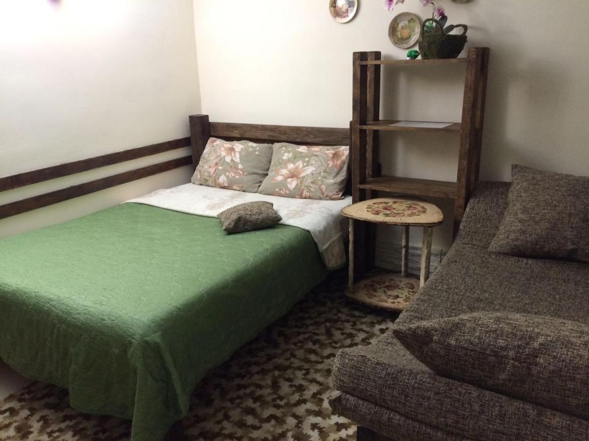U Palycha Guest House Sukhumi Eksteriør bilde